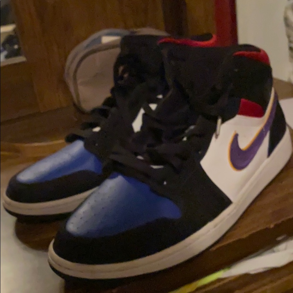 Jordan 1’s mid great condition